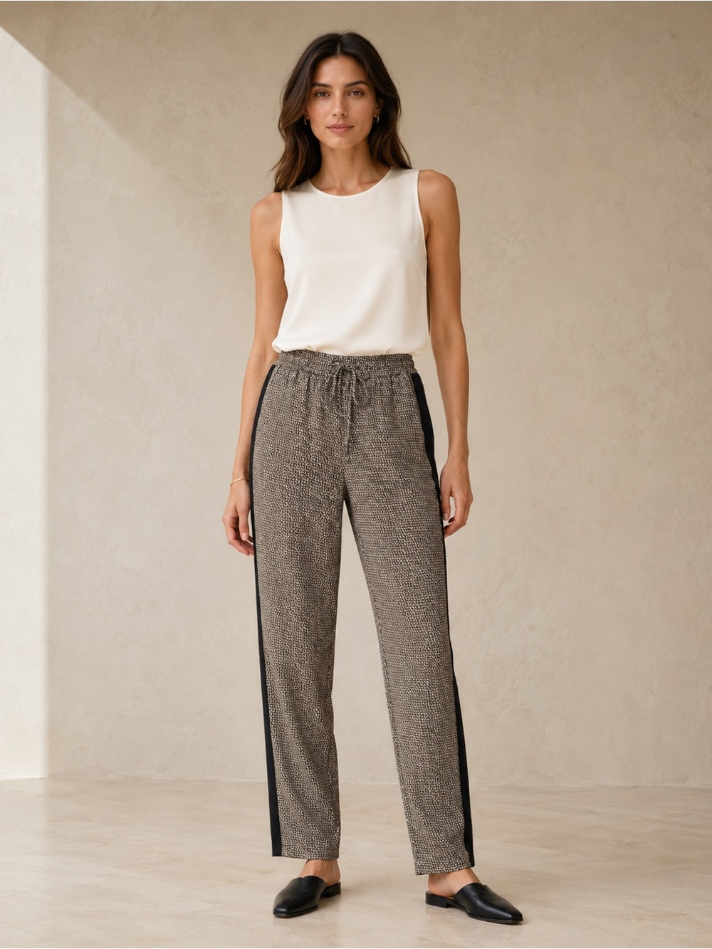 Vince Silk Drawstring Wide Leg Pants Geometric Print Side Stripe Size Medium EUC